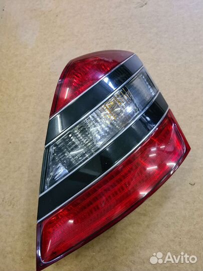 Задний фонарь правый Mercedes w221 2006