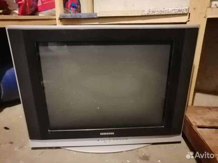 Телевизор samsung