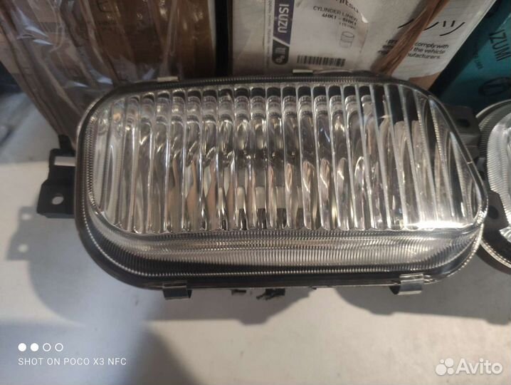 Фара противотуманная Fuso Canter Фусо Кантер