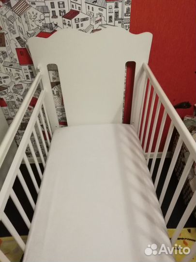 Продажа детской кроватки с маятником+матрасом