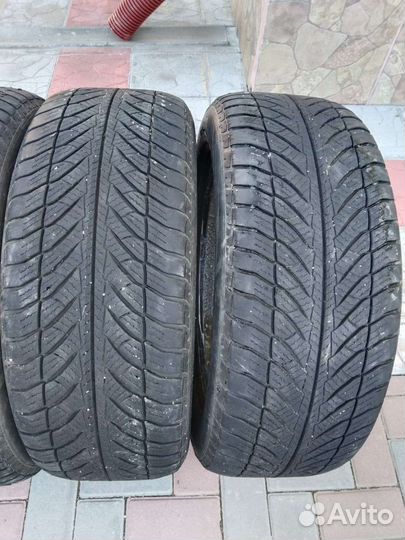 Goodyear UltraGrip 8 Performance 225/55 R17 97H
