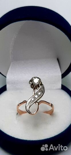 Кольцо золотое с бриллиантом 020755А