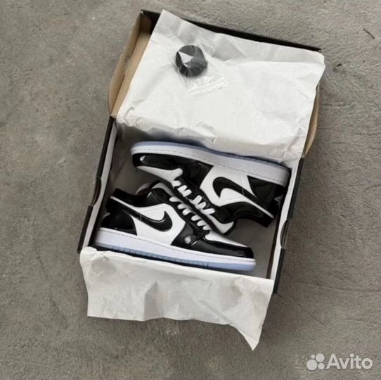 Кроссовки Nike Air Jordan 1 Low Concord женские