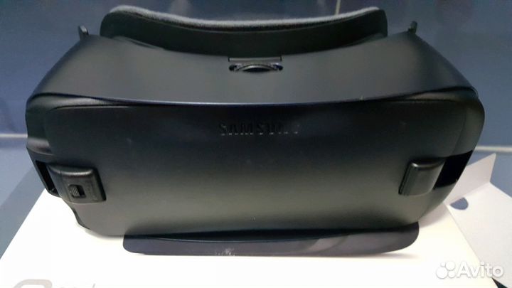 Новые очки виртуальной реальности samsung Gear VR