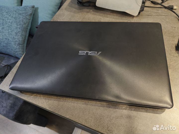 Ноутбук asus x550j