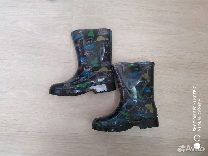 Резиновые сапожки