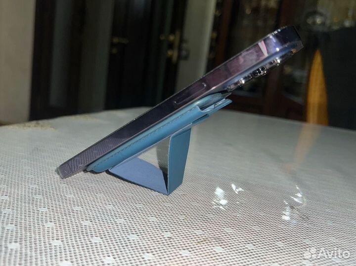 Кошелек MagSafe на iPhone