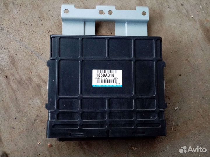 Блок управления двигателем Mitsubishi Lancer 9