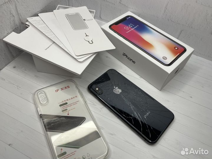 iPhone X, 256 ГБ