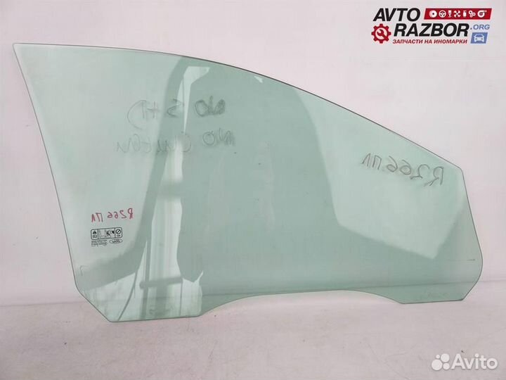 Стекло двери передней левой (опускное) Skoda Fabi