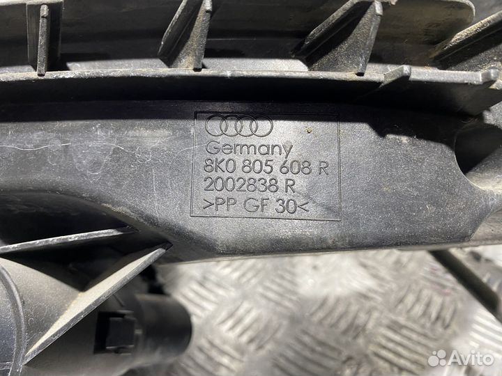 Кронштейн крепления фары правый Audi A4 B8 8K