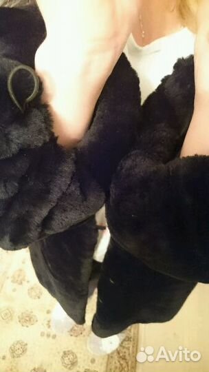 Шуба с капюшоном из мутона