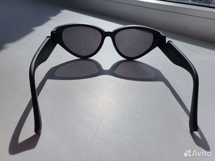 Солнечные очки женские