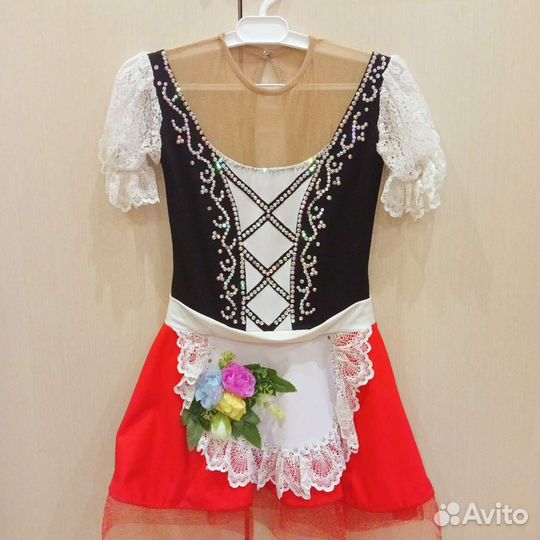 Костюм для фигурного катания