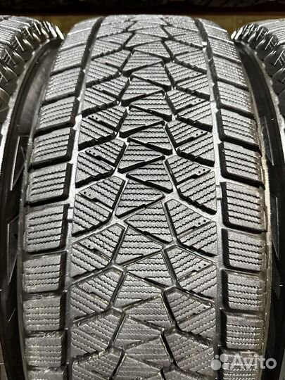 Bridgestone Blizzak DM-V2 225/65 R17