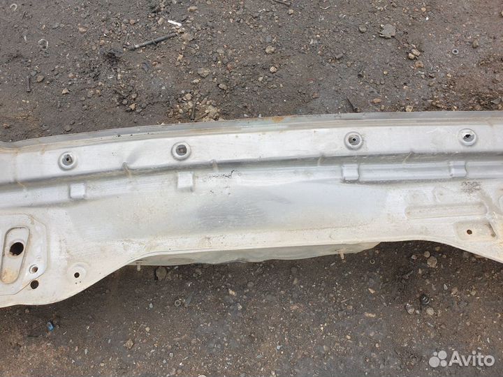 Задняя часть панель Pontiac Vibe Понтиак Вайб