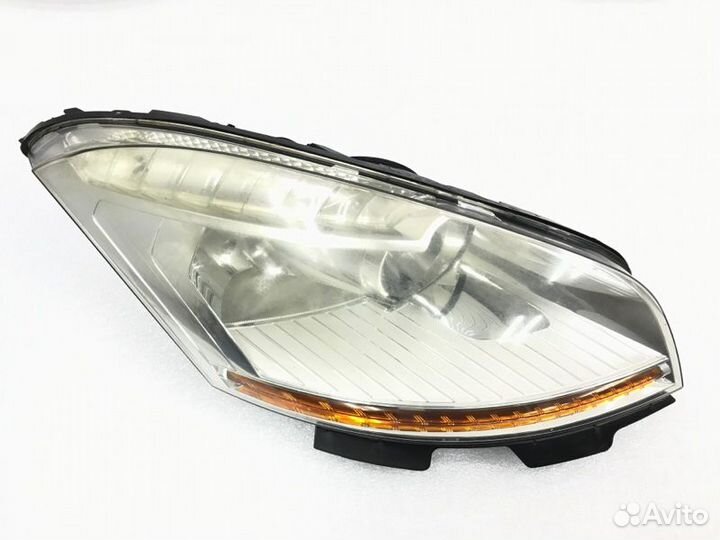 Фара правая Citroen C4 Picasso универсал HDI 2007
