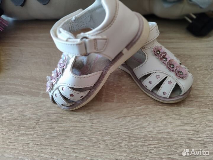 Сандалии для девочки