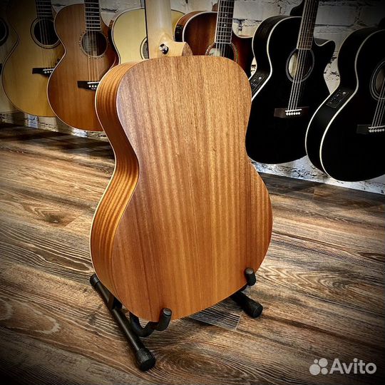 Акустическая гитара Kremona M15-GG