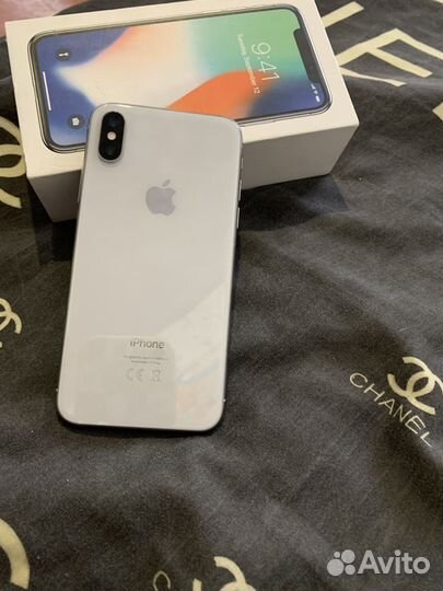 iPhone X, 64 ГБ