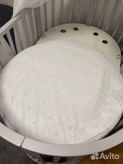 Простынь на резинке круглая в детскую кроватку