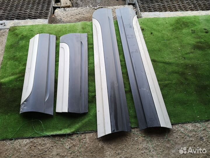 Накладка двери на VW Touareg NF 2010-2018