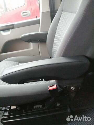 Подлокотник для сиденья