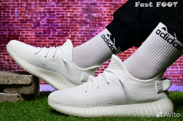 Кроссовки Adidas Yeezy Boost 350 V2 Pure CP9366