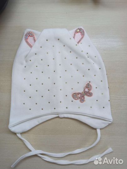 Шапка для девочки новая