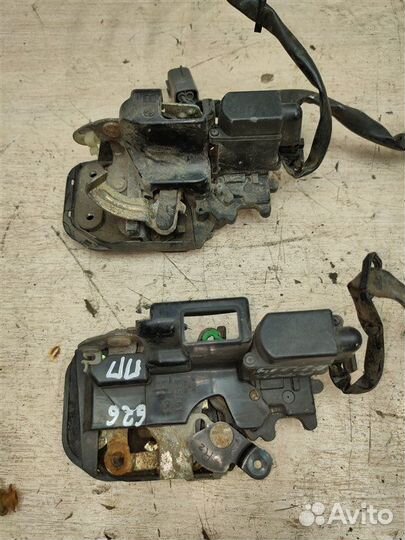 Замок двери Mazda 626