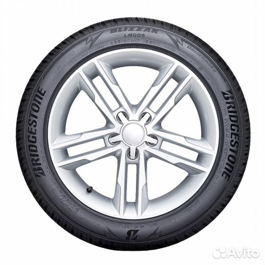 Bridgestone Blizzak LM-005 255/60 R18 112V