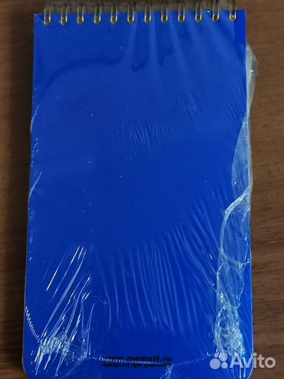 Запечатанные блокноты (красная панда и космонавт)