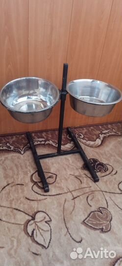 Миски на подставке для собак