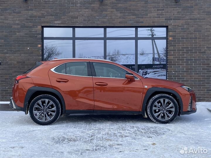 Lexus UX 2.0 CVT, 2018, 48 000 км