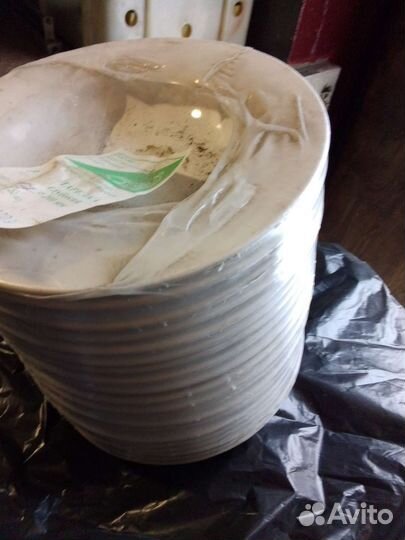 Тарелки столовые фарфор