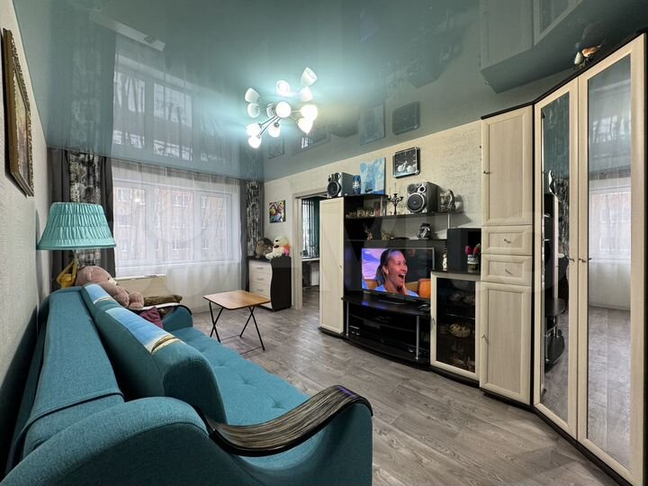 3-к. квартира, 56 м², 2/5 эт.