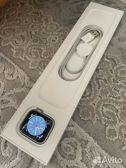 Часы apple watch se 40 mm 2020