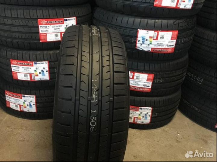 Firemax FM601 225/40 R18 92W