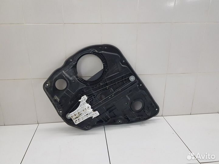 Стеклоподъемник электрический задней левой двери