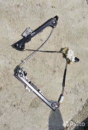 Стеклоподъемник правый BMW E92