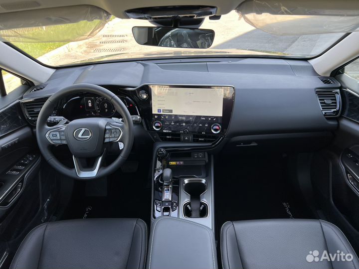 Lexus NX 2.5 AT, 2024, 15 км