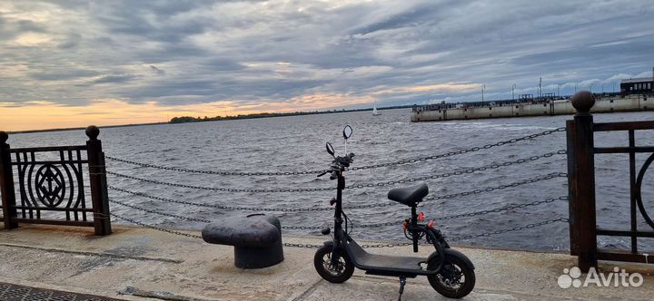 Электросамокат iconBIT Trident 129T PRO