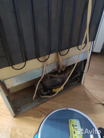 Холодильник бу indesit