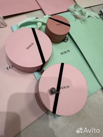 Пакет, коробка Tous