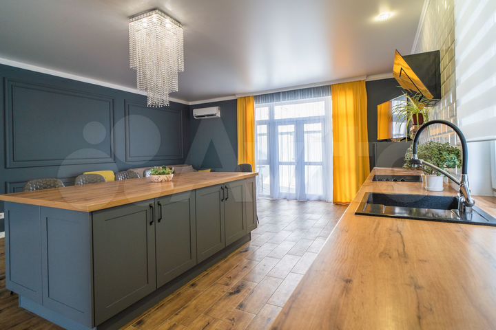 Таунхаус 210 м² на участке 2 сот.