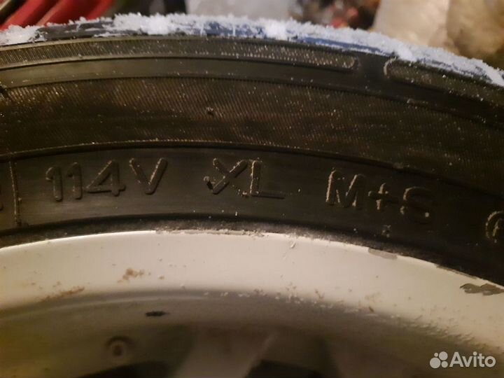 Шина с дисками 305/40 R22