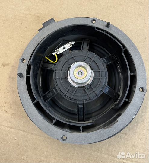 Динамик двери передней 963302P300 Киа Соренто 2