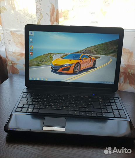 Intel Core i3 M380 /4гб/ HDD 320GB/заряд держит