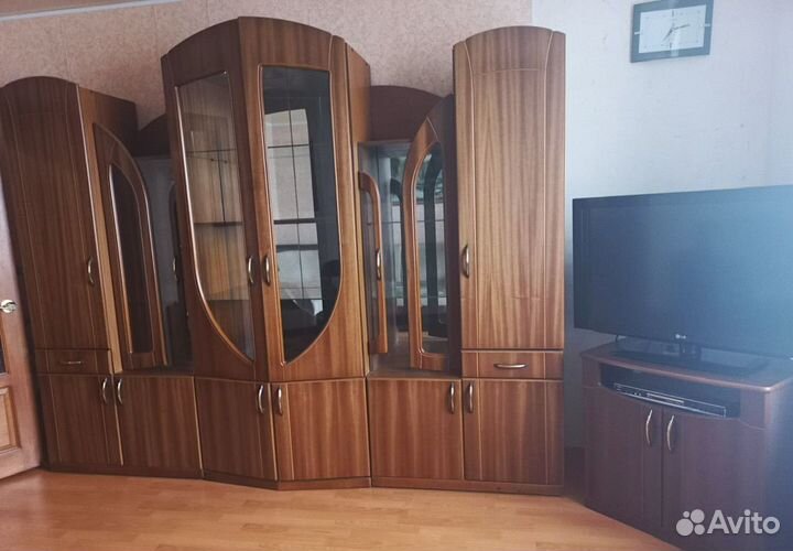 Стенка в гостиную