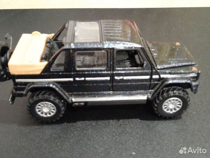 Игрушечная машинка с динамиком